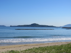 菊ヶ浜（指月城）から見た笠山